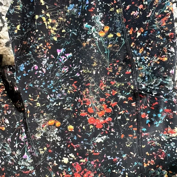 Lululemon Fast & Free 7/8 Tight II 25"
Flowerescent Multi - Picture 4 of 4